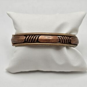 VINTAGE Copper Insert Hinged Oval Bangle Bracelet Made in Italy